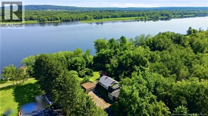 House for sale: 1421 Woodstock Road, Fredericton