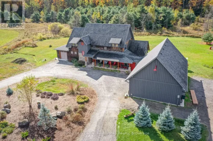 1422 MUSKOKA RD 118 ROAD W, Bracebridge)