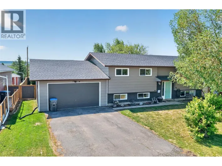 1425 106 Avenue, Dawson Creek