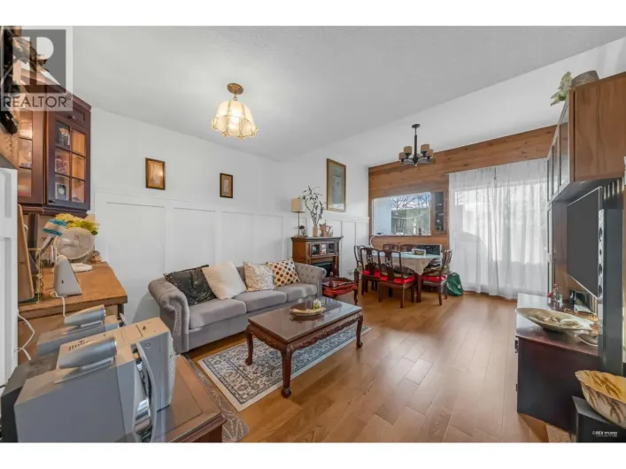 1429 BRUNETTE AVENUE, Coquitlam