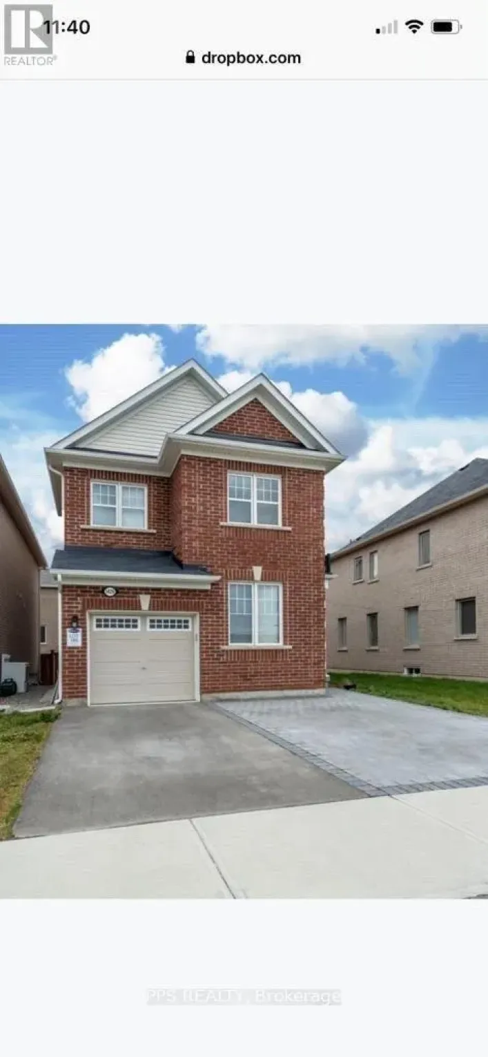 1429 LEGER WAY N, Milton