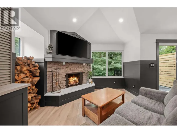 1430 DRAYCOTT ROAD, North Vancouver