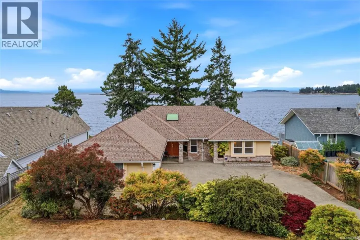 1432 Madrona Dr, Nanoose Bay