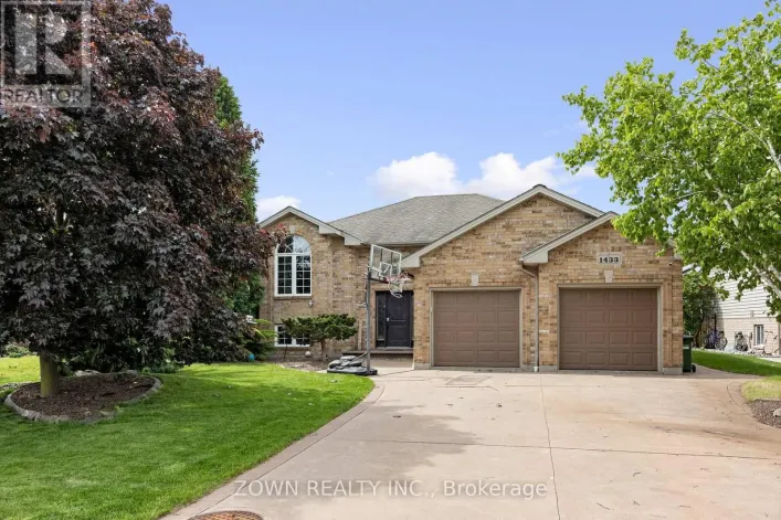1433 GIRARD DRIVE, Lakeshore