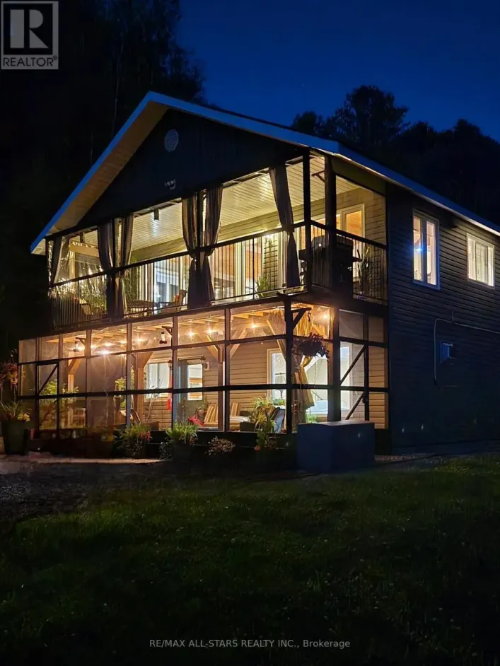 1435 FALKENBURG ROAD, Muskoka Lakes)