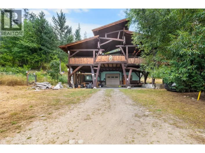House for sale: 14356 3A Highway, Gray Creek