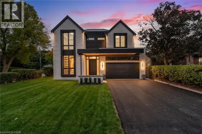 144 MANSFIELD Drive, Oakville