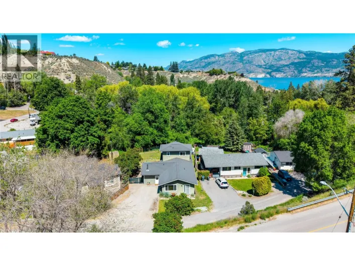 House for sale: 14406 Latimer Avenue, Summerland
