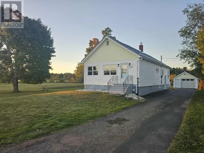 1442 Salmon River Road, Salmon River