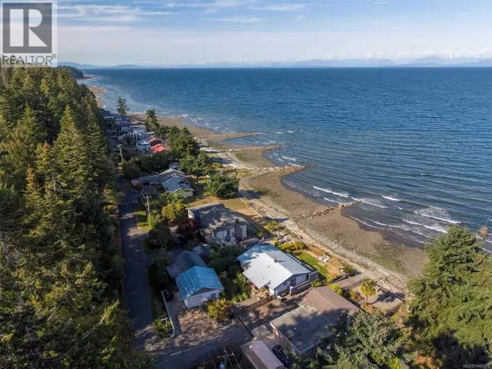 1442 Wilkinson Rd, Comox