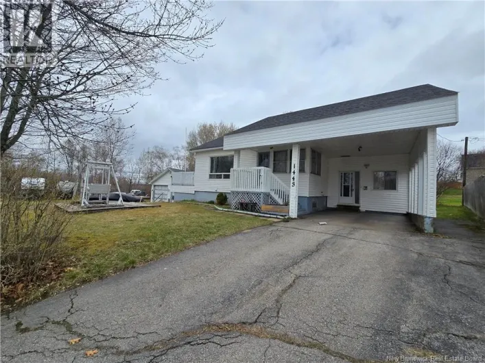 House for sale: 1443 Bridge, Bathurst