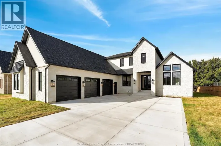 1443 MULLINS DRIVE, Lakeshore