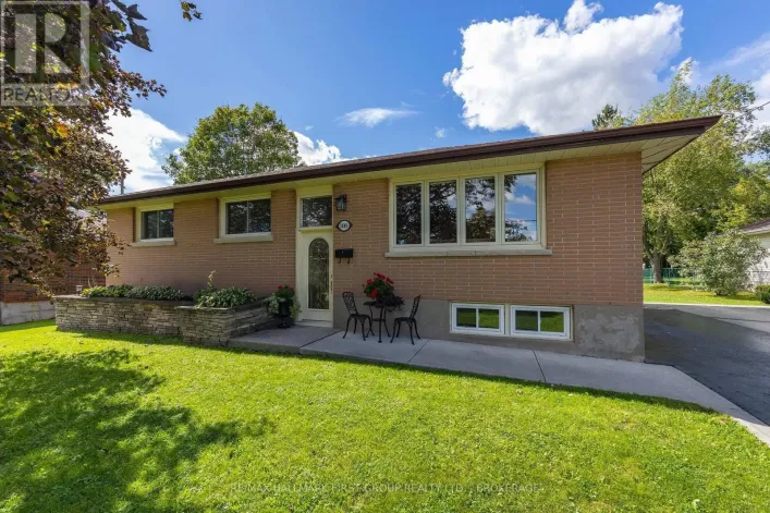 1449 AVONDALE CRESCENT, Kingston
