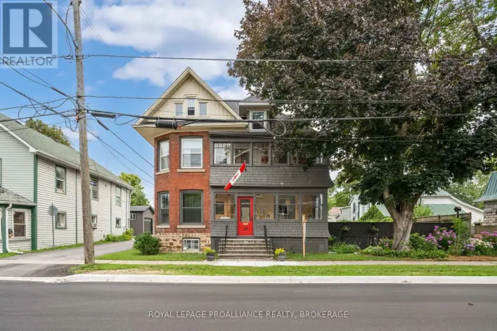 145 CHARLES STREET N, Gananoque