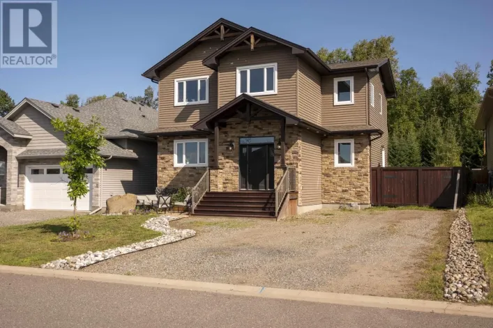 145 DOGWOOD CRESCENT, Thunder Bay
