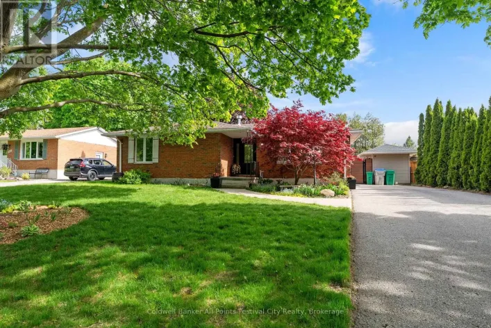 145 SUNCOAST DRIVE W, Goderich)