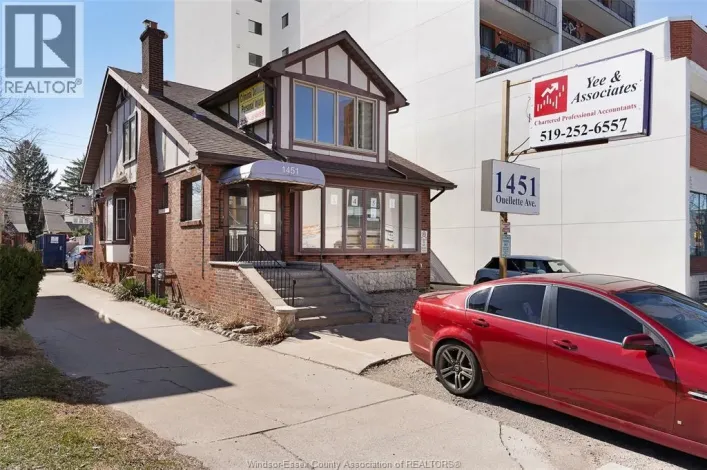1451 OUELLETTE AVENUE, Windsor
