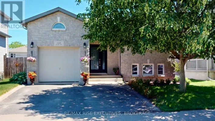 1452 ADAMS AVENUE, Kingston