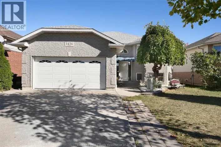 1454 CLOVER AVENUE, Windsor