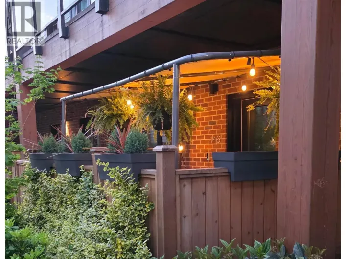146 545 E 2ND STREET, North Vancouver