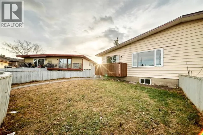 146 Dovertree Place SE, Calgary