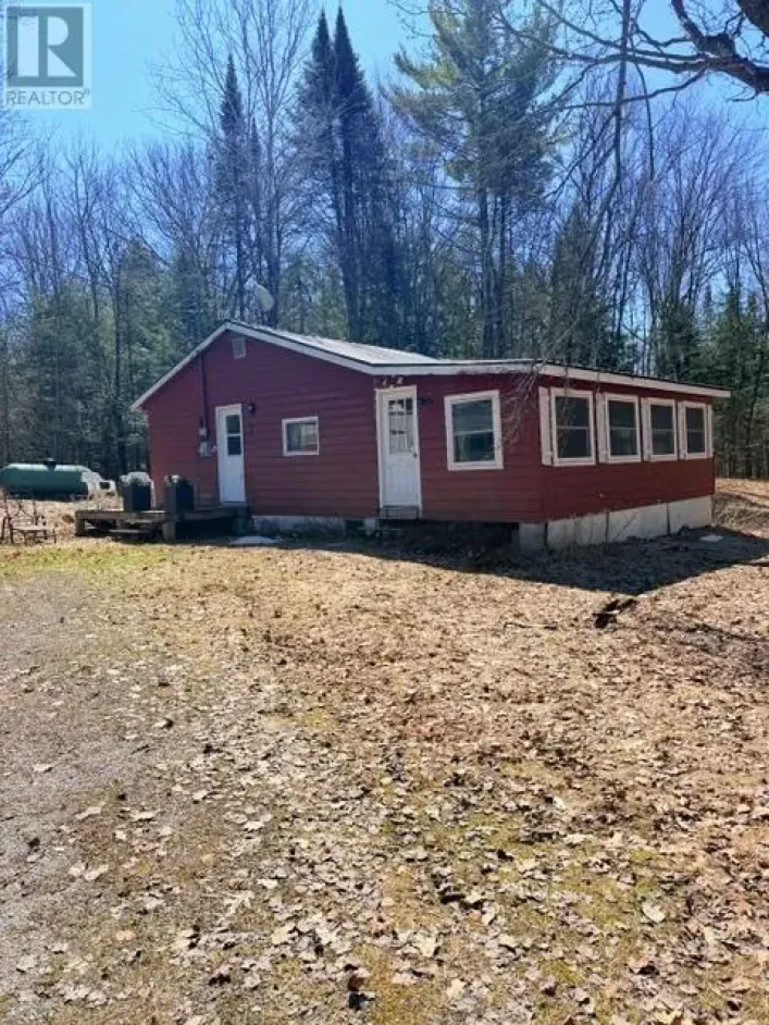 1464 BUCKSLIDE ROAD, Algonquin Highlands
