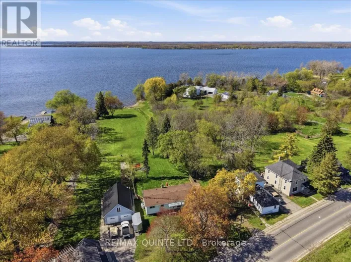 1467 COUNTY RD 15 ROAD, Prince Edward County