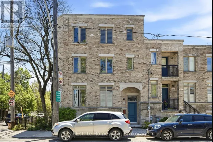 1467 DUNDAS STREET E, Toronto