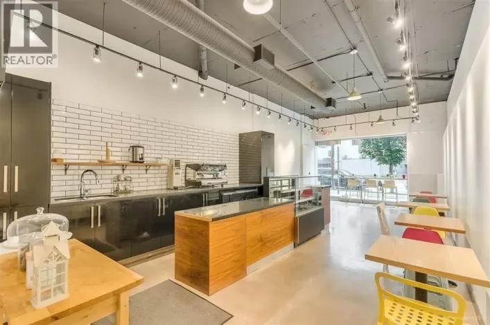 1467 WEST PENDER STREET, Vancouver