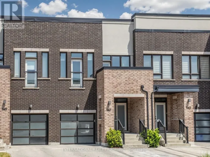 147 DARIOLE DRIVE, Richmond Hill