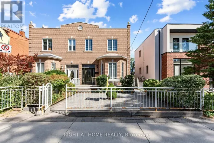 147 DOVERCOURT ROAD, Toronto