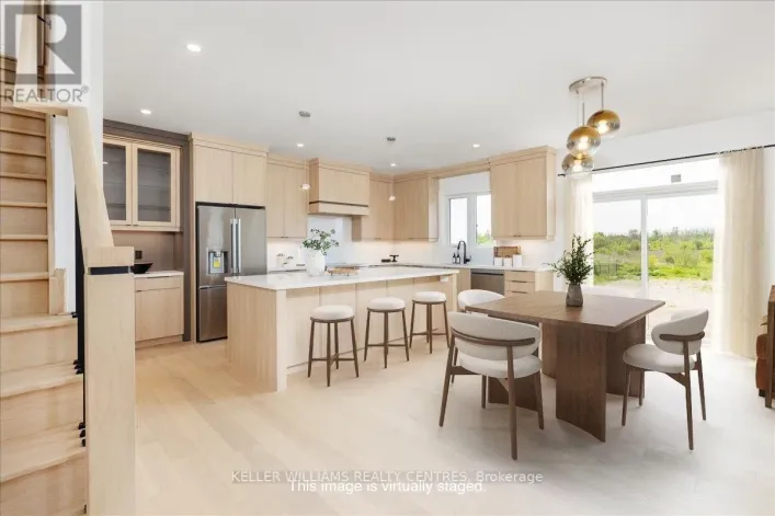 147 LAKE DRIVE E, Georgina