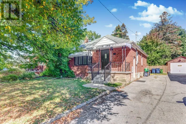147 LILIAN DRIVE, Toronto