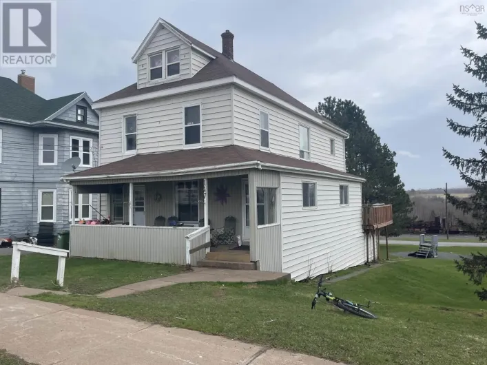 147 MacKay Street, Stellarton