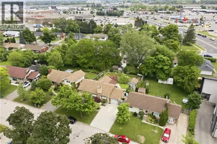 House for sale: 147 VILLAGE Road, St. Catharines