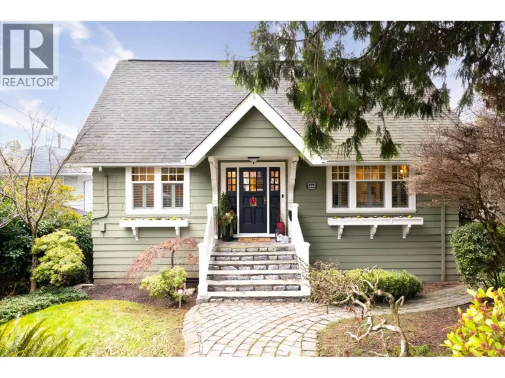 1470 HAYWOOD AVENUE, West Vancouver
