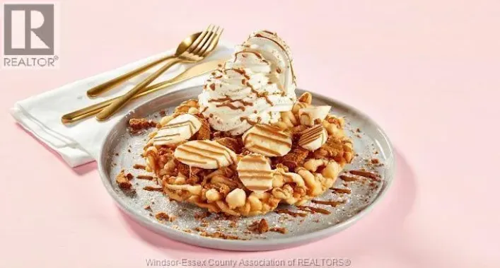 1475 HURON CHURCH ROAD, Windsor