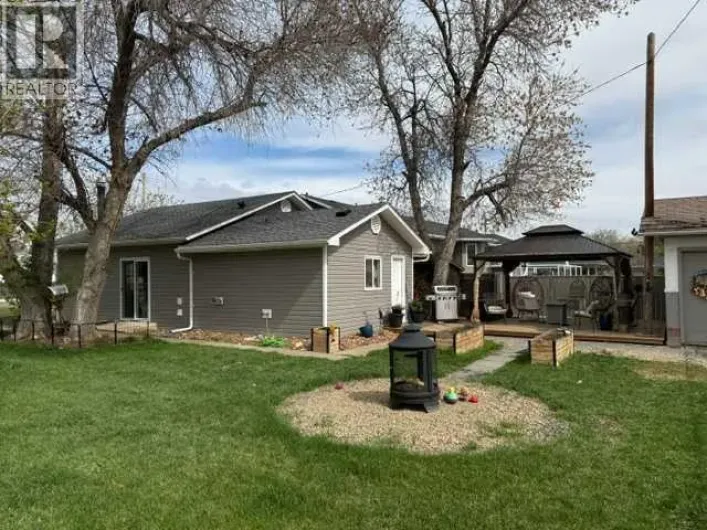 148 4 Street, Drumheller