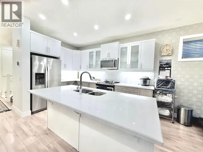148 Carrington Circle NW, Calgary