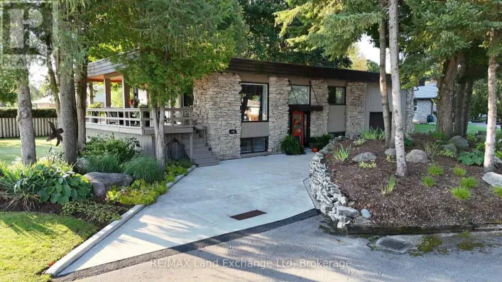 148 PARK DRIVE, North Huron