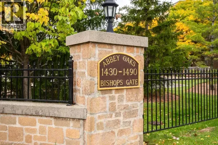 1480 BISHOPS GATE Unit# 207, Oakville
