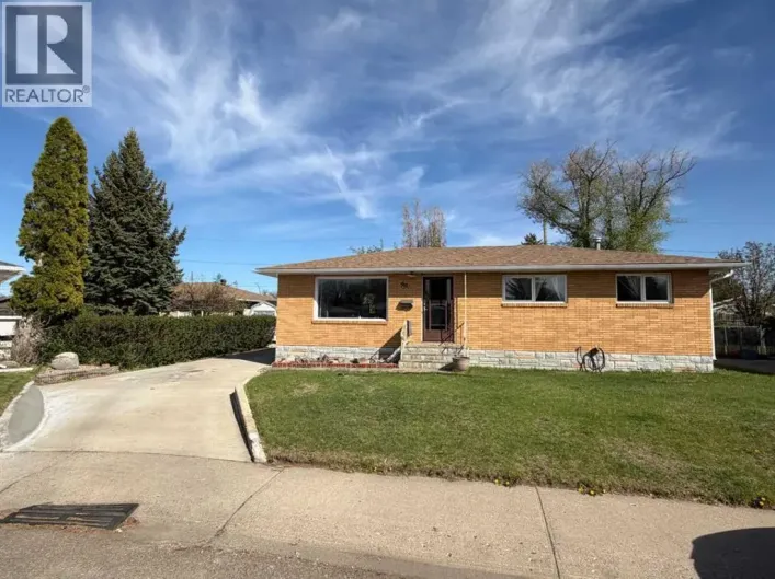 1481 9 Avenue NE, Medicine Hat