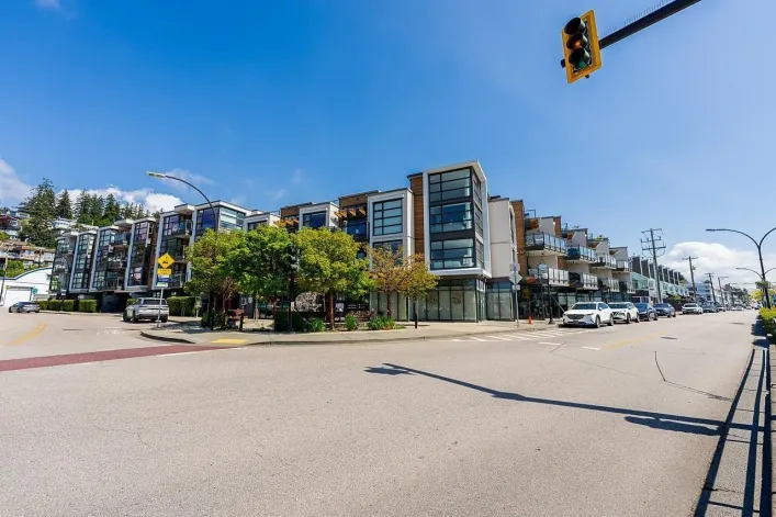 14811 MARINE DRIVE, White Rock