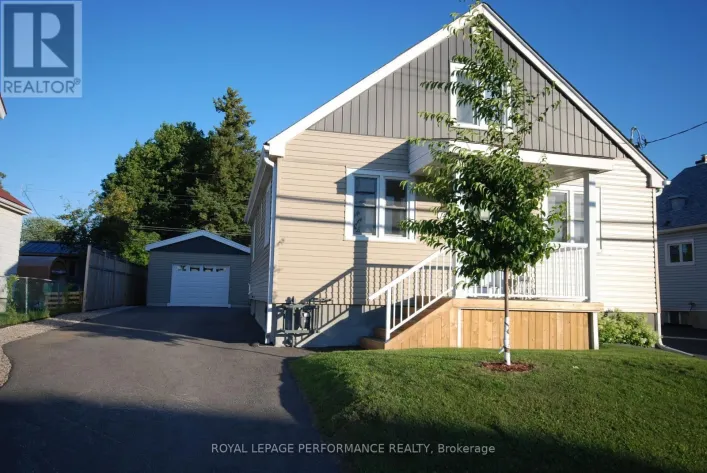 1482 LAPERRIERE AVENUE, Ottawa