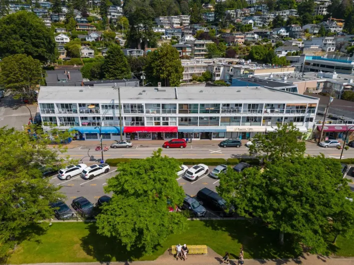 14881 MARINE DRIVE, White Rock