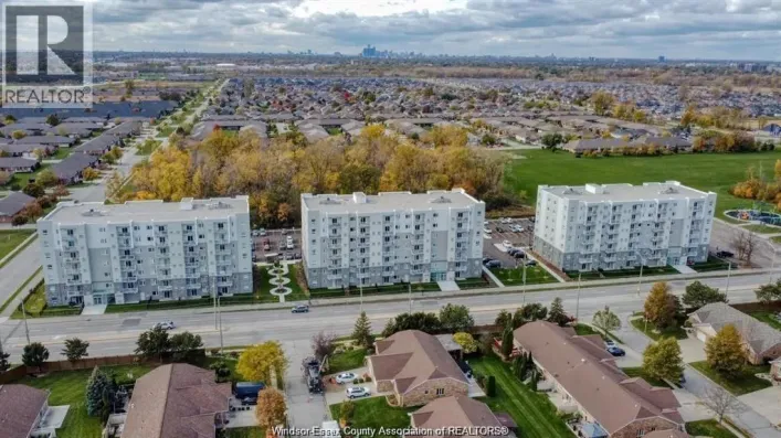 1489 BANWELL Unit# 323, Windsor