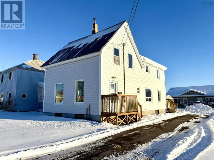 149 East Pleasant Street, Amherst