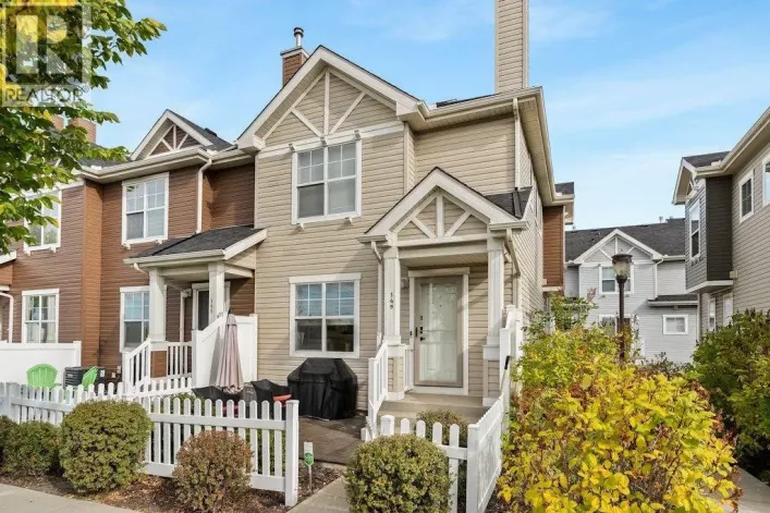 149 Elgin Gardens SE, Calgary