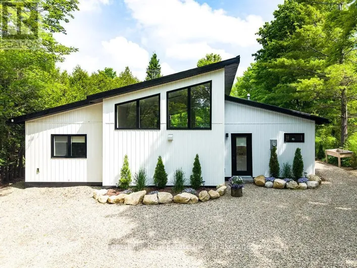 House for sale: 149 SIR WILLIAM'S LANE, Grey Highlands