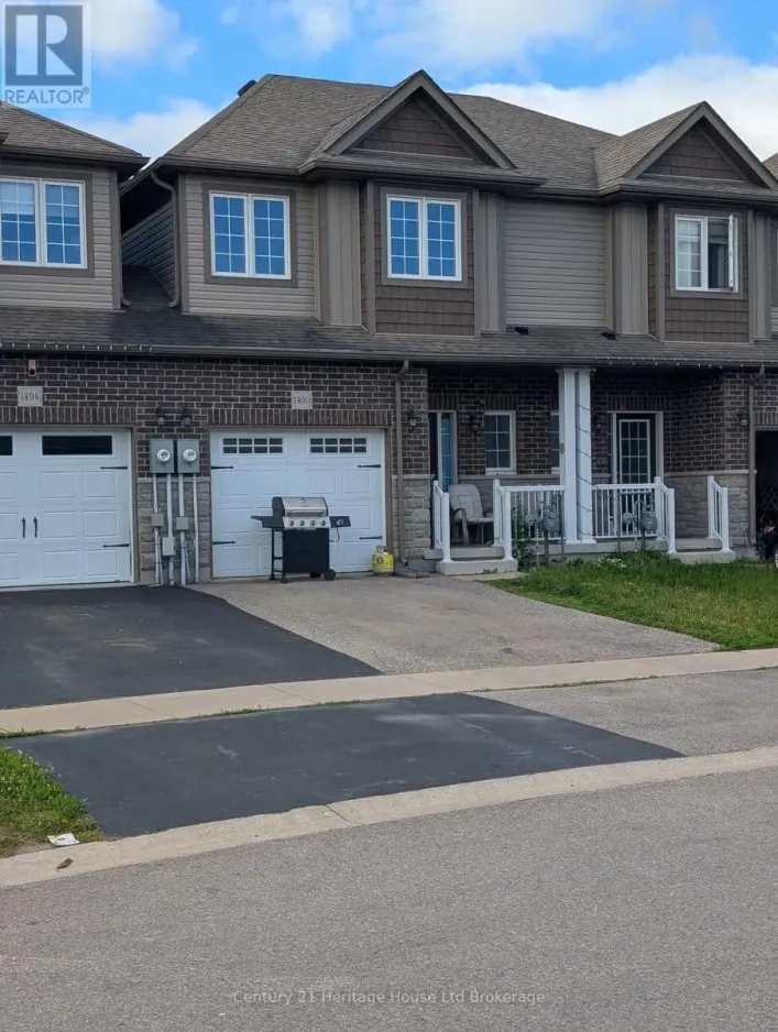 1490 CAEN AVENUE, Woodstock